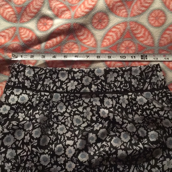 LOFT petite skirt - Picture 8 of 9